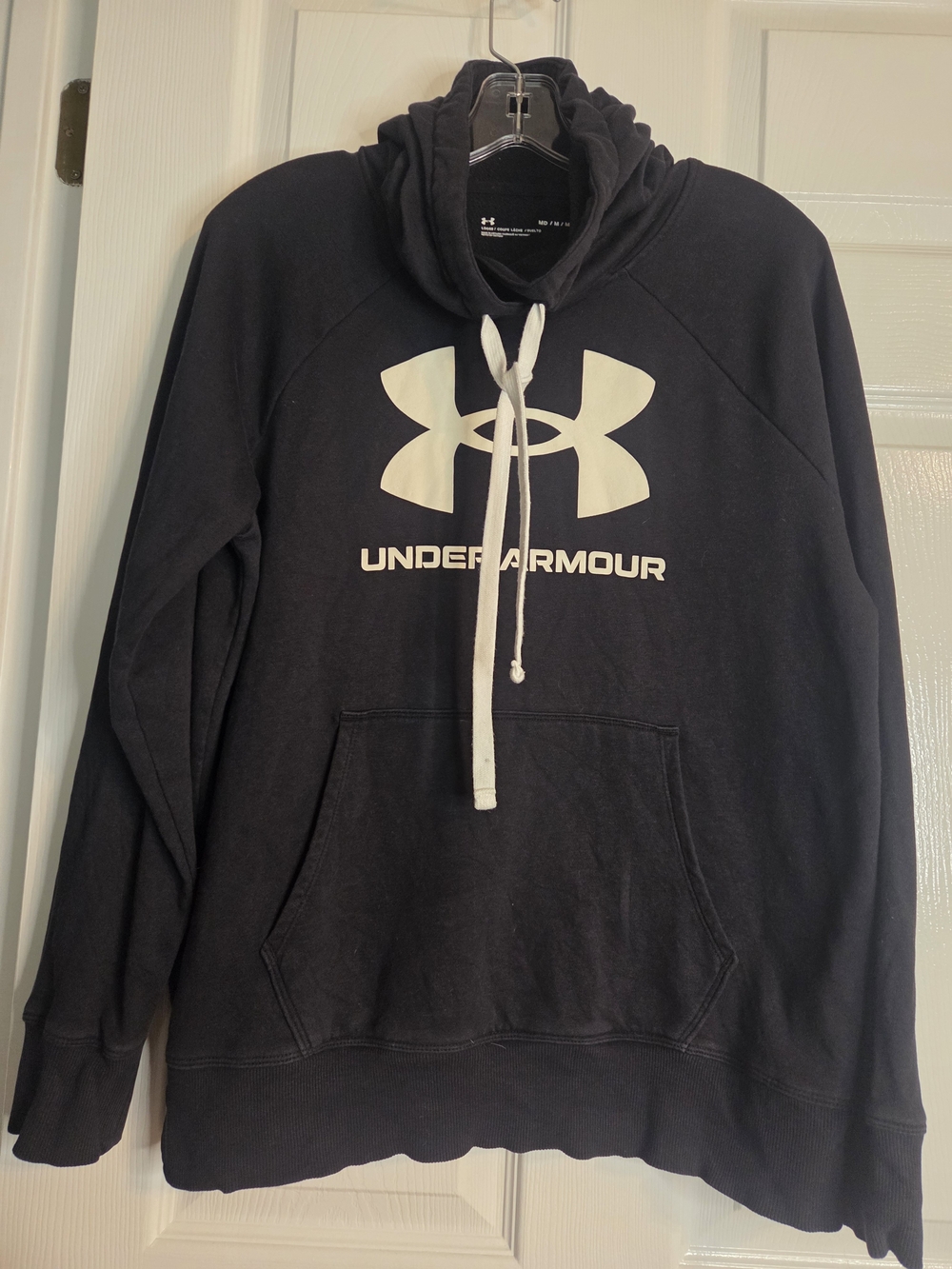 Under Armour Men's Size Medium Black Logo Hoodie Sweatshirt NWOT
